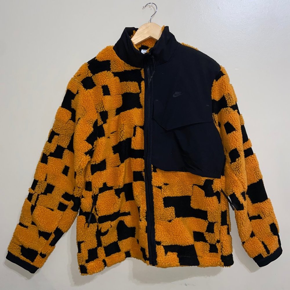 Nike Sportswear Therma-FIT Tech Pack Engineered Fleece Jacket DD6632-011 Size L